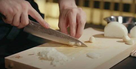 Il miglior tagliere per coltelli giapponesi