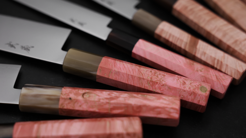 Edizione Limitata: Coltello con Manico Rosa